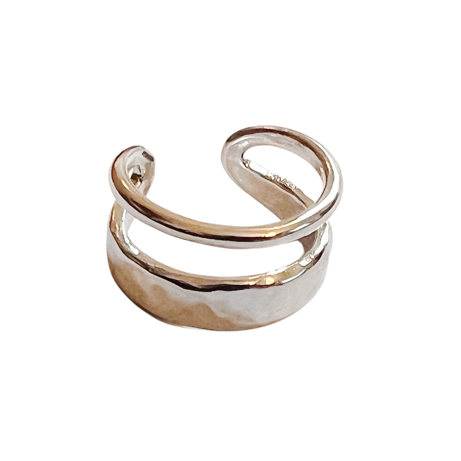  hammered double band featuring an adjustable fit and finished with 14kt gold dipped 