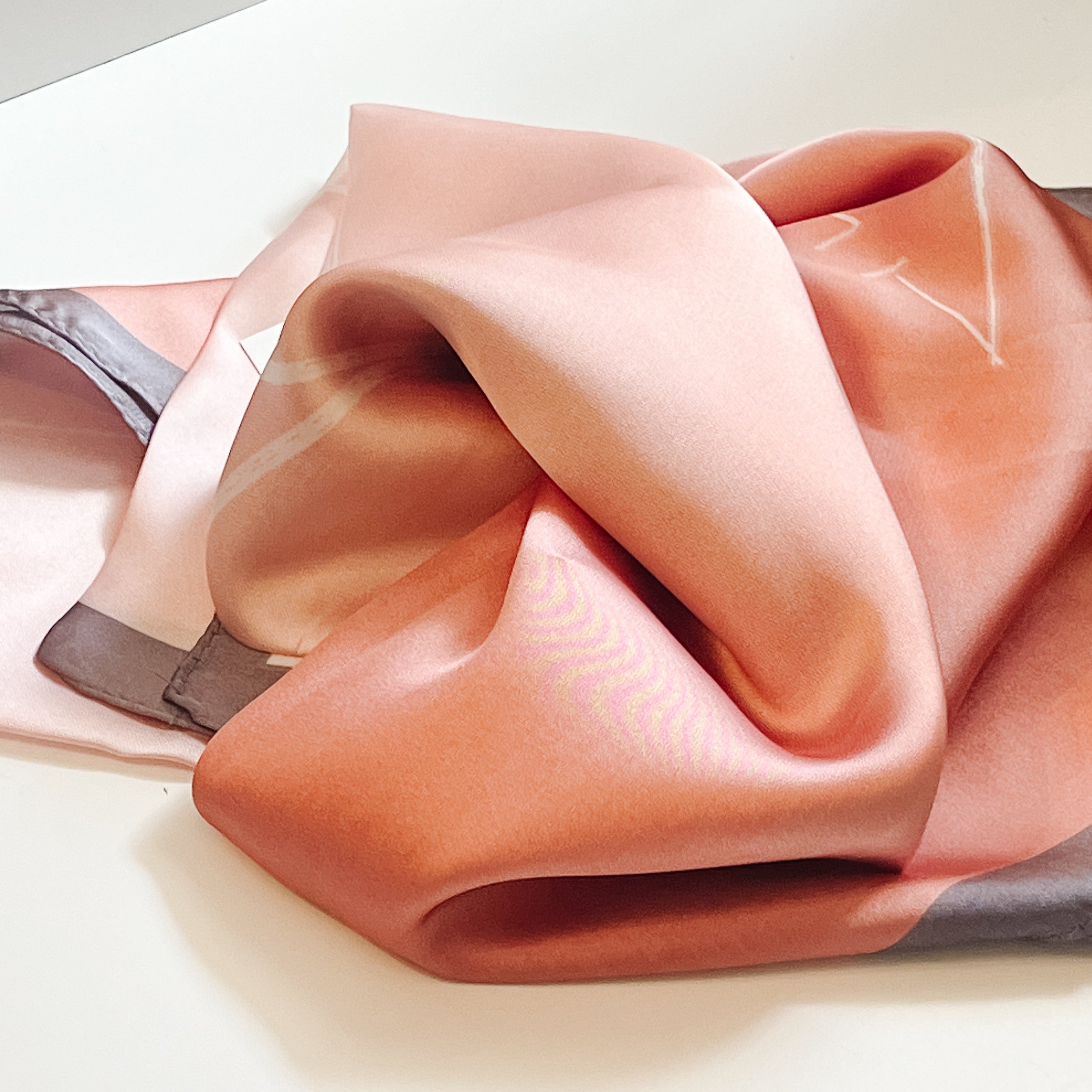 small rose satin scarf with brown trim