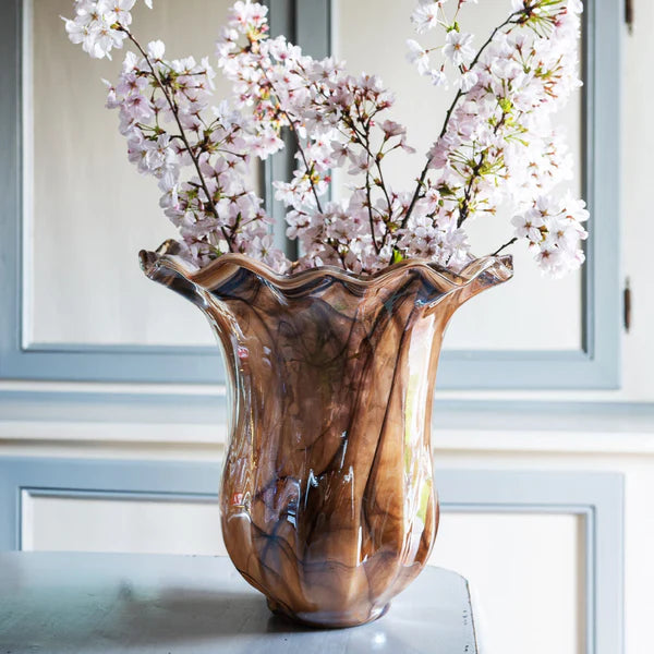 onda glass tortoiseshell tulip vase with flowers 