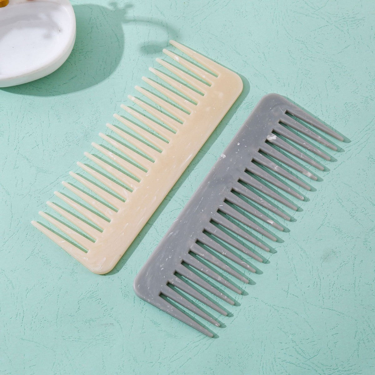 wide tooth wet dry antistatic comb, fog color