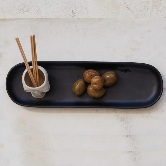 stoneware dish/platter, black