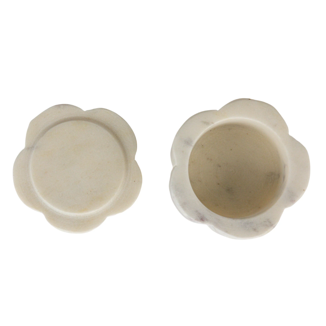 Marble Scalloped Stackable Pinch Pots w/ Lid, White, Set of 2