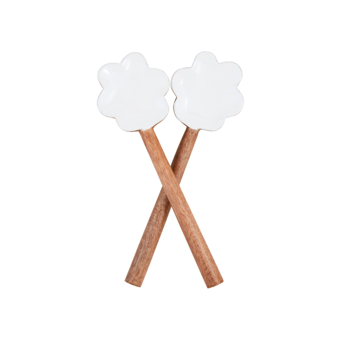 scalloped serving utensil