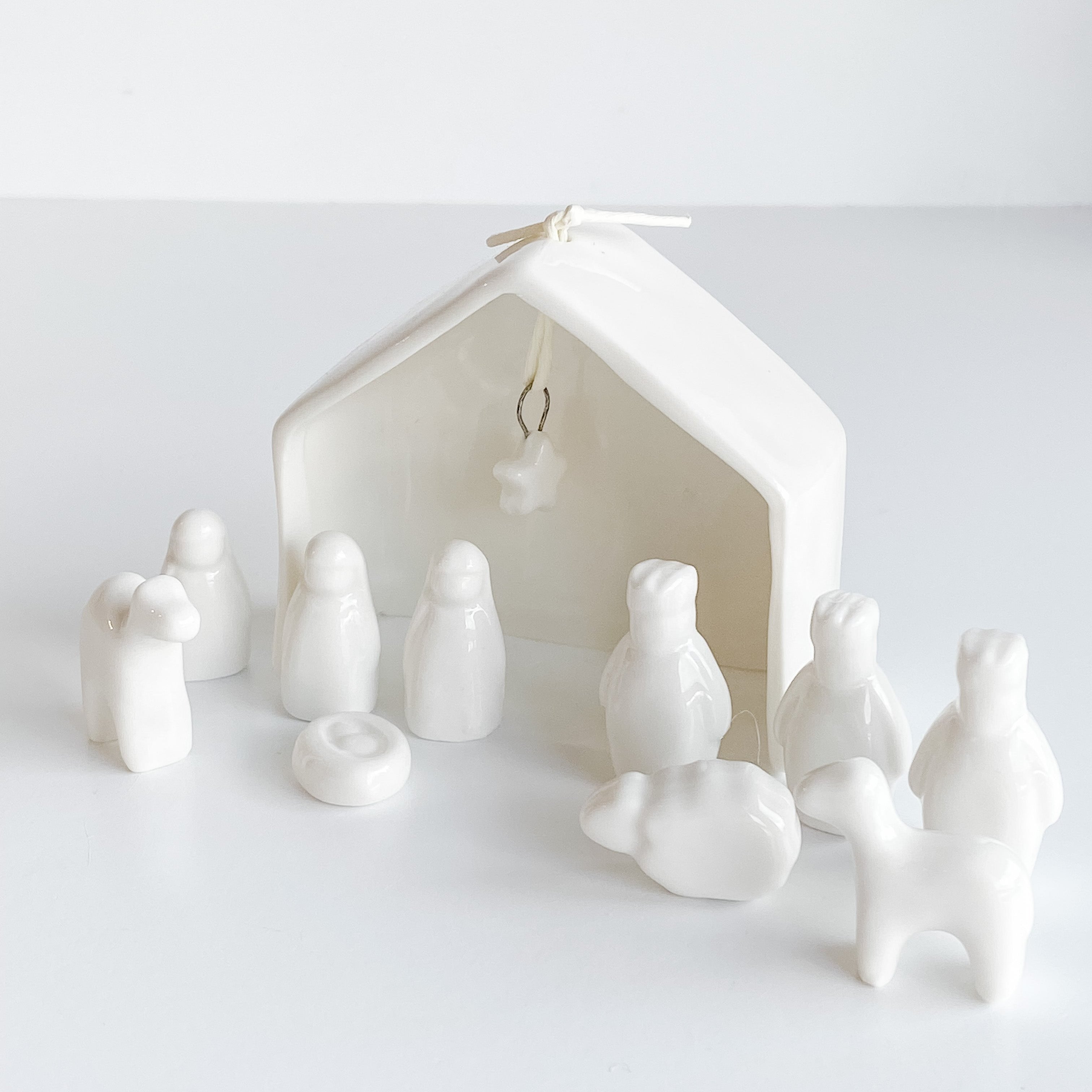 Porcelain Nativity Scene - Danshire Market and Design 