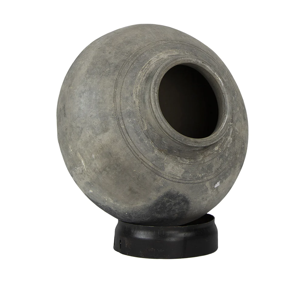 mud pot with base, Abigail Pot